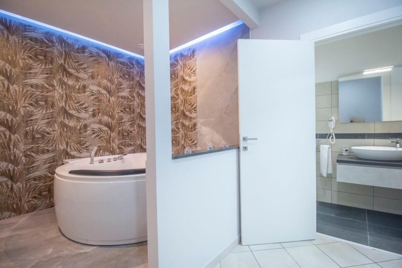 Royal Playa Suite And Apartament -Private Parking- Self Chek Out Catane Extérieur photo