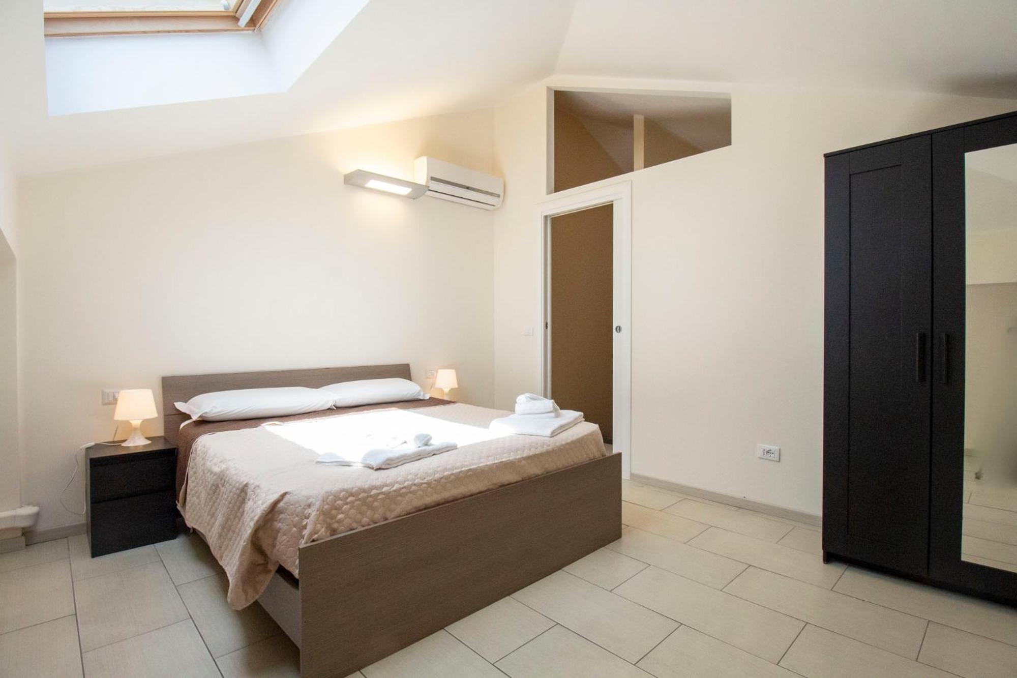 Royal Playa Suite And Apartament -Private Parking- Self Chek Out Catane Extérieur photo